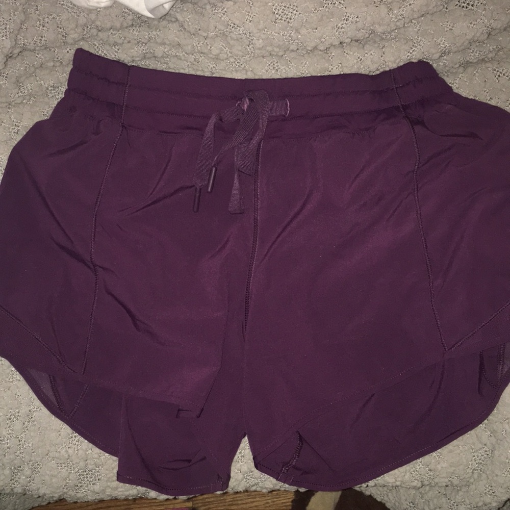 Lululemon Hotty Hot Short Shorts
